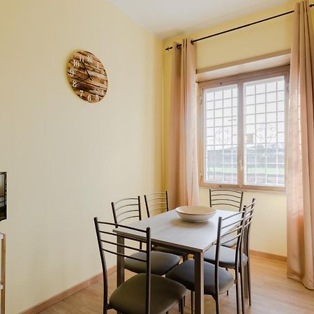 Le Rondini Apartment, 5 persone, 2 balconi, Policlinico Tor Vergata e Casilino Roma Esterno foto