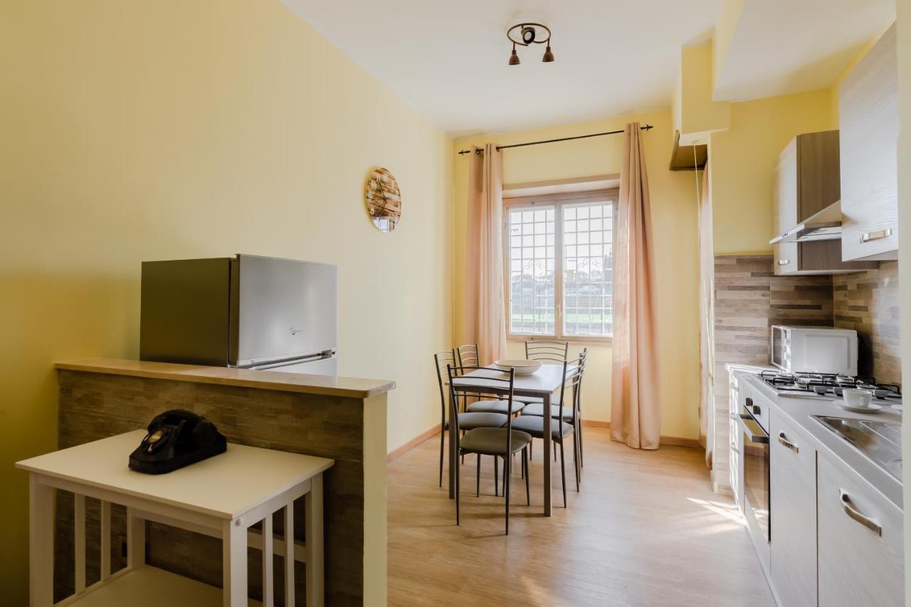 Le Rondini Apartment, 5 persone, 2 balconi, Policlinico Tor Vergata e Casilino Roma Esterno foto